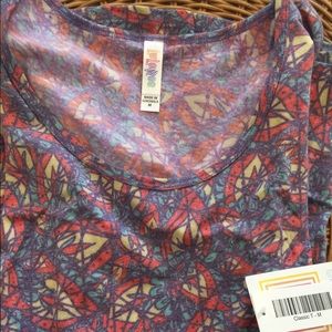 Lularoe NWT Classic T-shirt